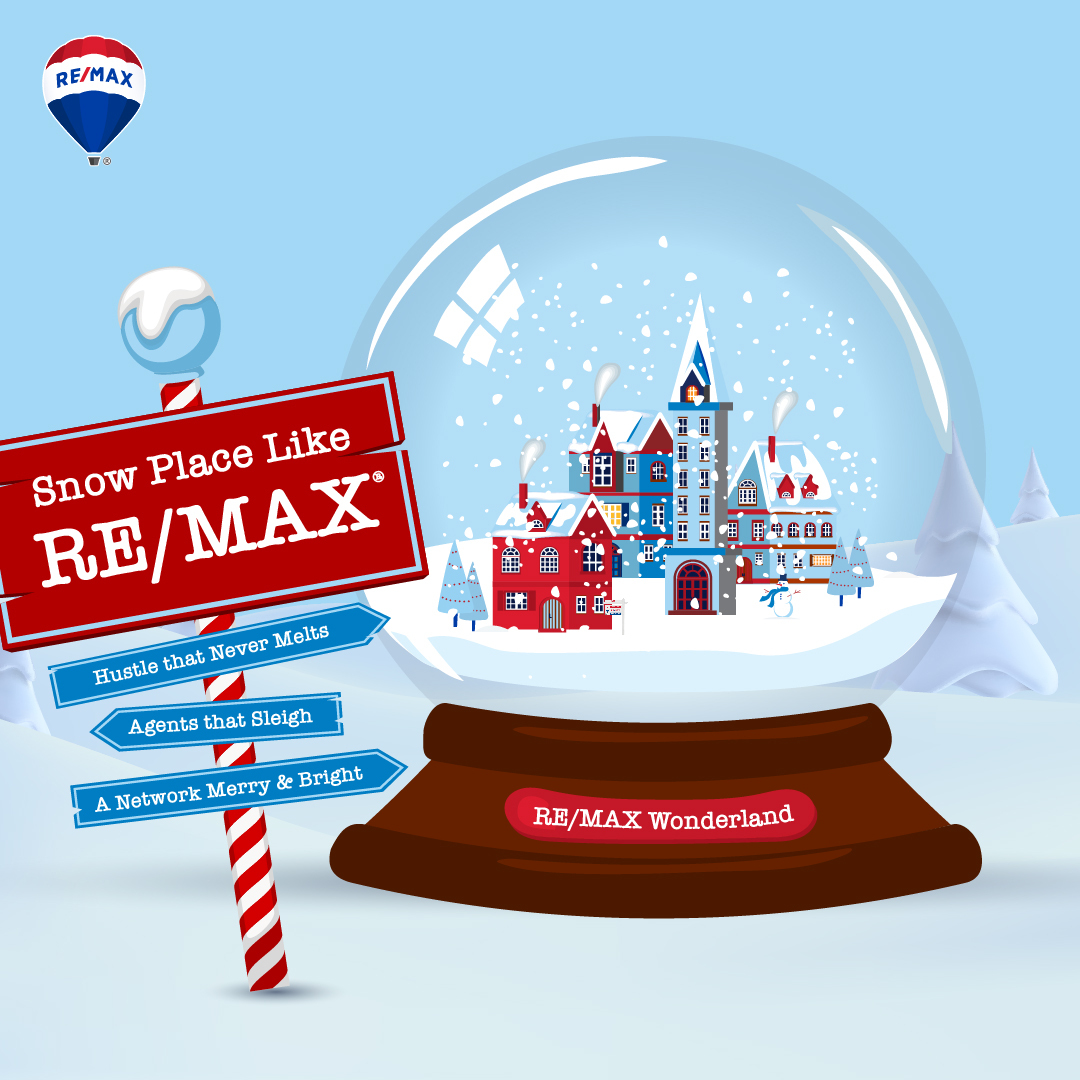 CleveGaddis's tweet photo. Merry Christmas from your local Gaddis Group, RE/MAX Center! https://t.co/RUb550GfGM