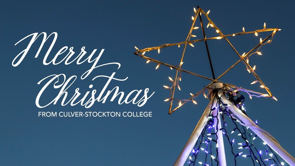 May your days be merry and bright. 💙 Merry Christmas from “the Hill.” 🎄
