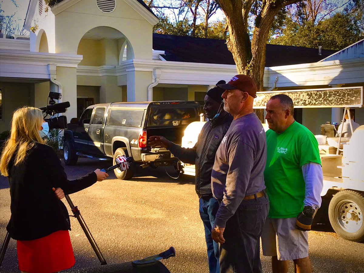 ChsJesusBDay's tweet photo. Happening Now! #chsnews Thank you @EmilieZuhowski! https://t.co/EzGxT6fr2I