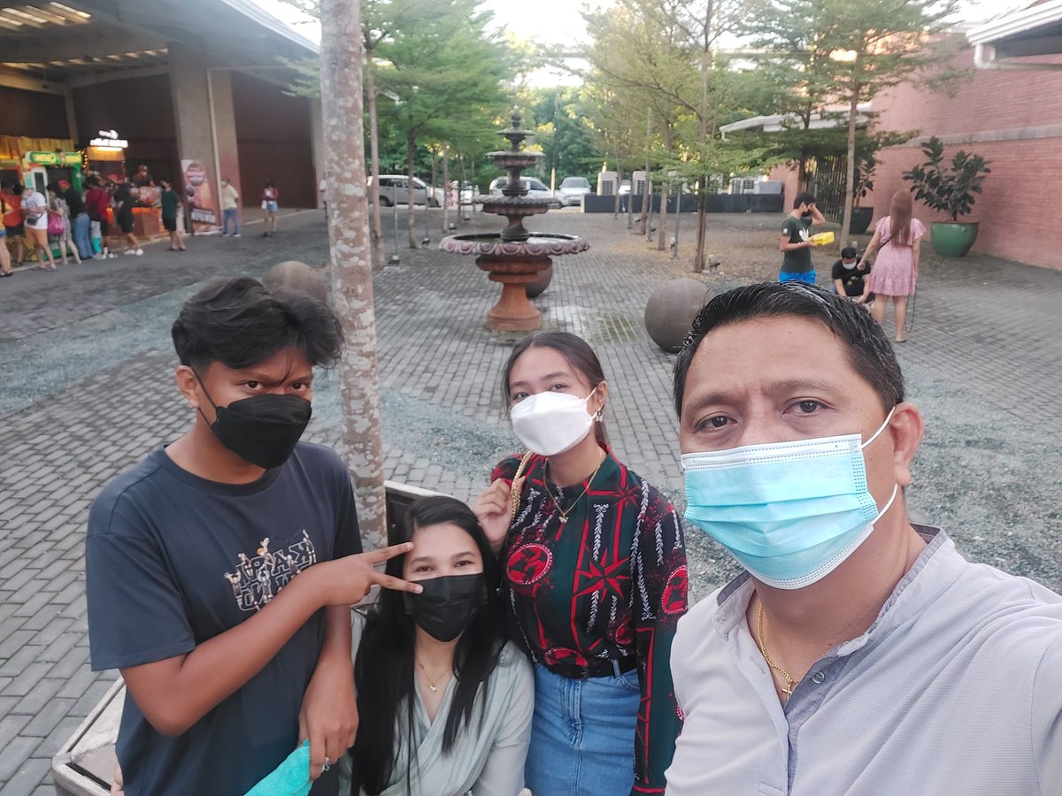 dyolyen's tweet photo. Fam 💕 https://t.co/XY0GNrrM7O