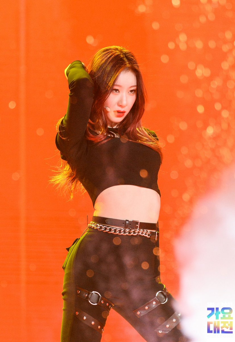 chaerpics's tweet photo. 211225 https://t.co/hXE4j3AM5a