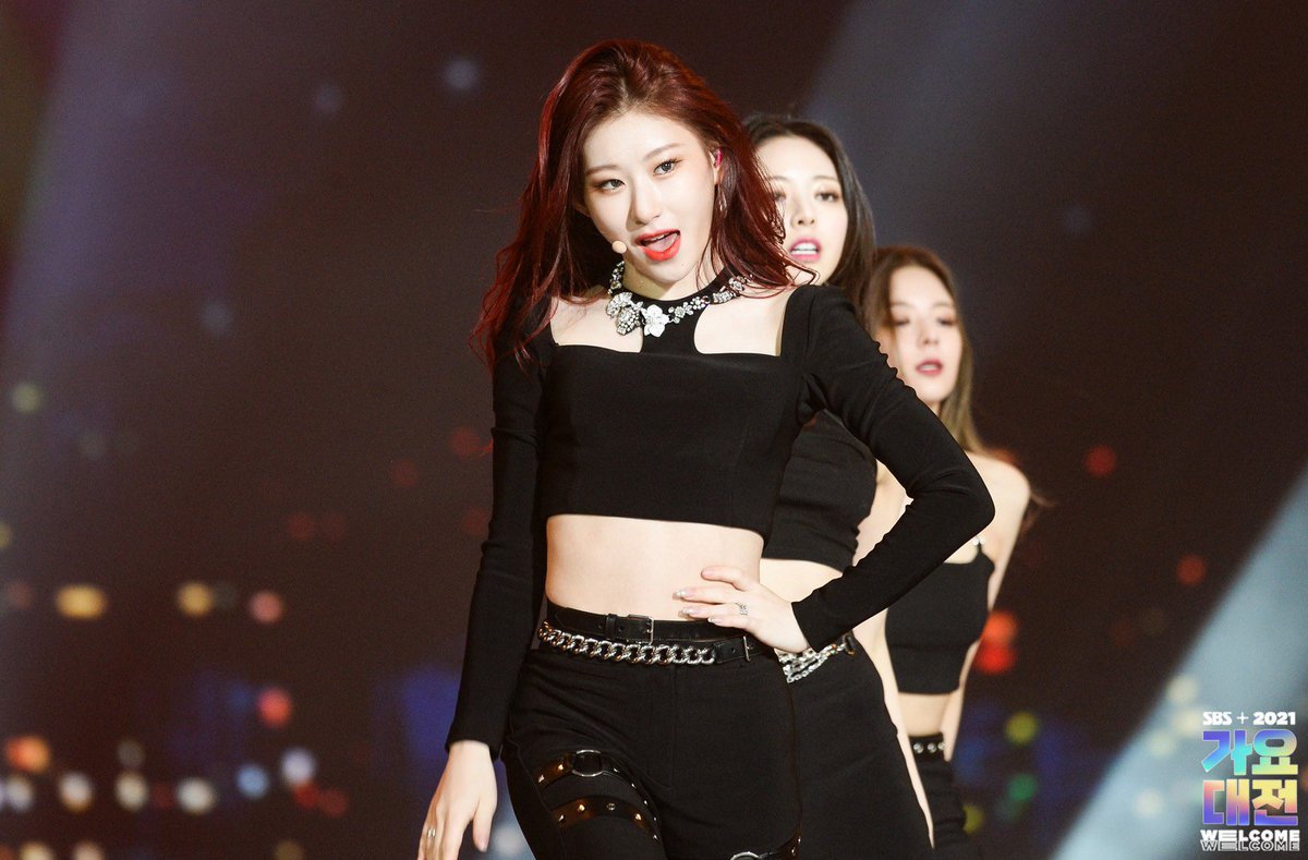 chaerpics's tweet photo. 211225 https://t.co/hXE4j3AM5a