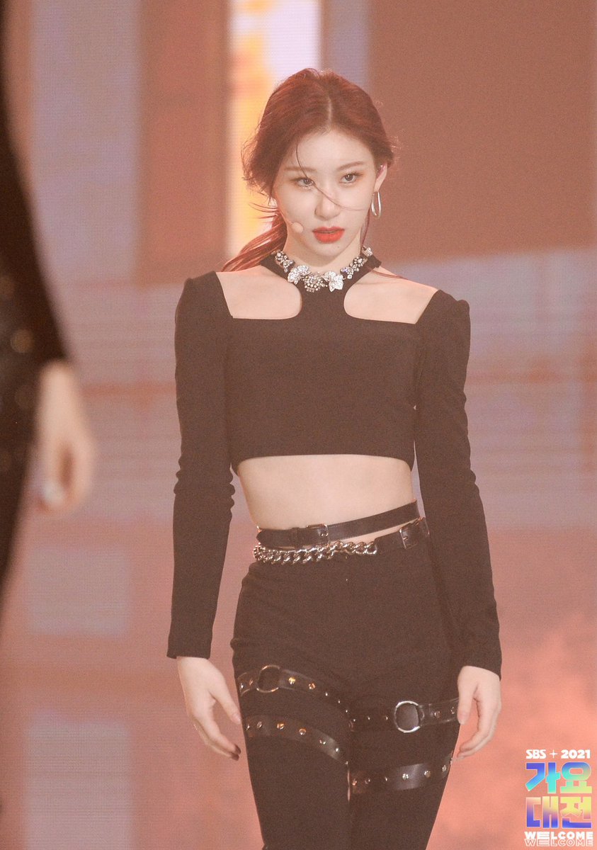 chaerpics's tweet photo. 211225 https://t.co/hXE4j3AM5a