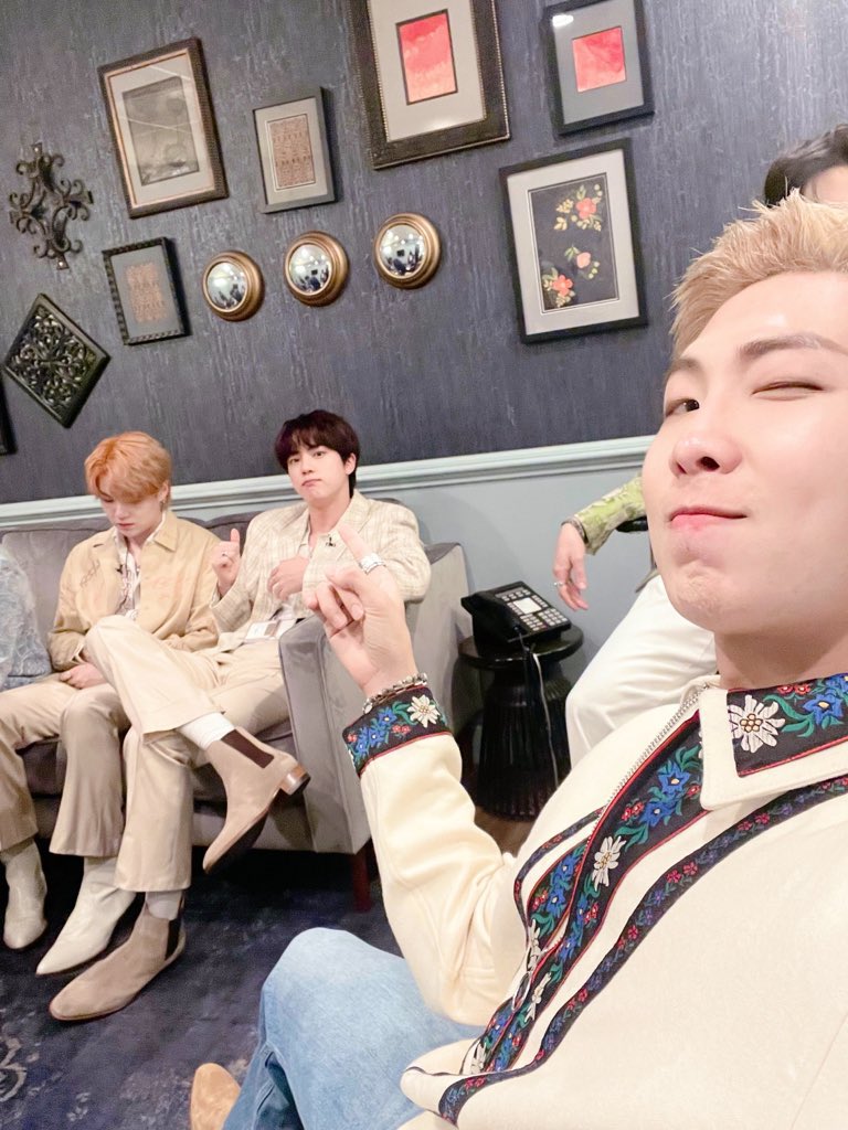 son los más fuertes amorcitos, deseo que sigan bien y tengan la más pronta recuperación sin problemas, los amo 

#GetWellSoonRM #GetWellSoonJin #GetWellSoonSuga