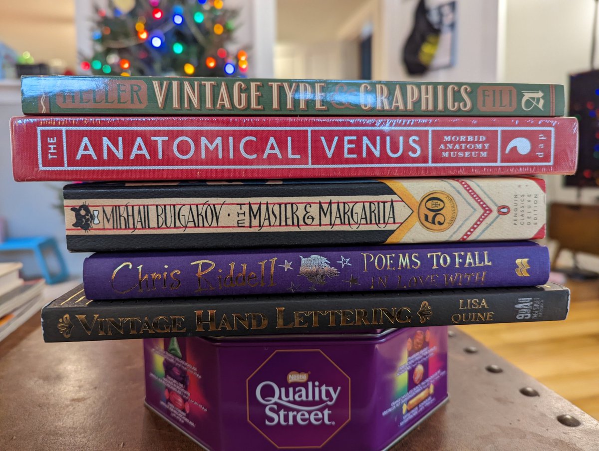 Neepoleon's tweet image. Merry Bookmas!