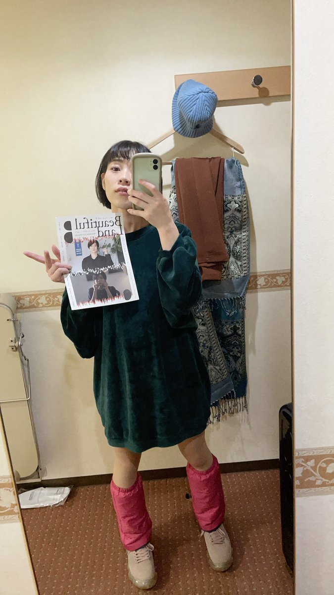 PocoWss's tweet photo. #noyR
#BeautifulLand
初日2ステージ終えました!
ご来場下さった皆様、誠にありがとうございます✨
始まったと思ったらもう明日千秋楽です……。噛めば噛むほどな作品。まだまだ噛んでたいな。
死守せよ、だが軽やかに手放せ。
明日もやったります。
曇天のウォーフの屋上が綺麗でした。 https://t.co/CmL0DfRBYu