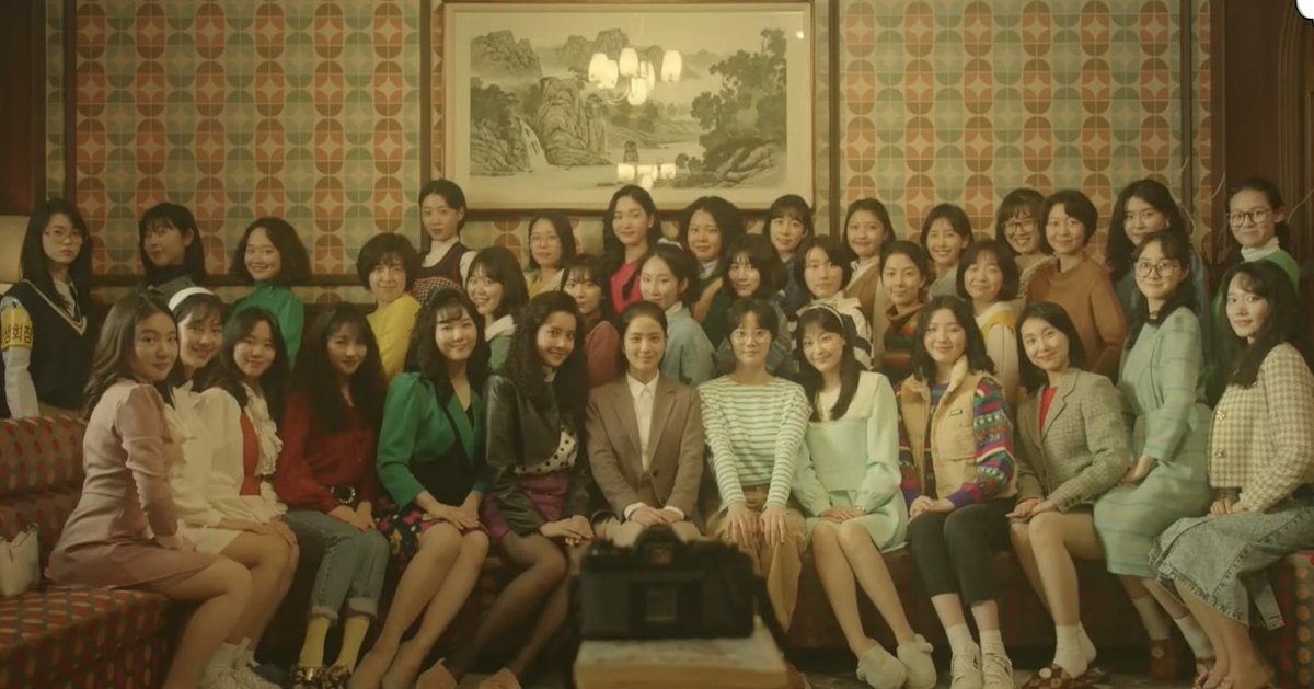 ForeverKimJisoo's tweet photo. The girls of Hosu Women's University Dormitory ❄️

#SnowdropEp4 #설강화 #JISOO #지수 https://t.co/TESiXlkmRS