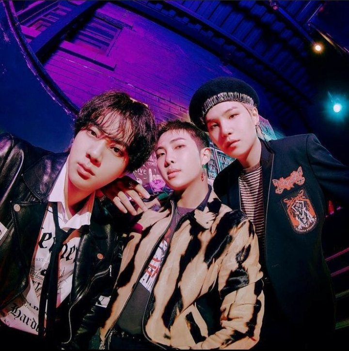 usvakh_'s tweet photo. #RM &amp; #JIN and suga
Keep strong and Get well soon https://t.co/xymeTN1COf