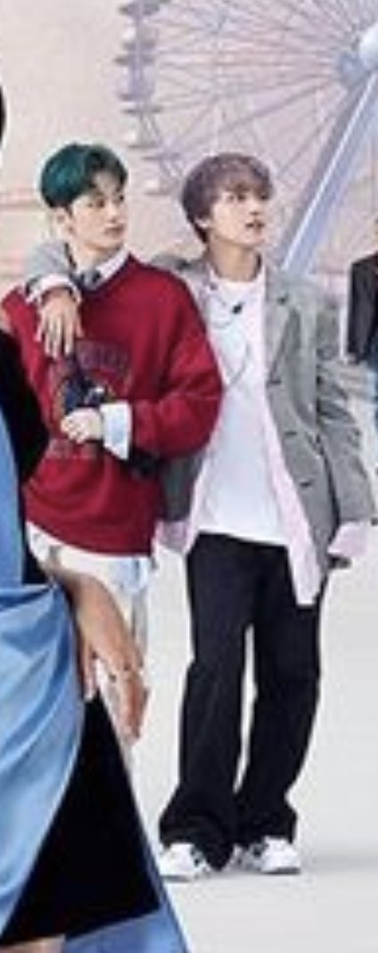 morktified's tweet photo. Just two bffs chilling in kwangya #markhyuck #막동 #marklee #haechan https://t.co/6udI4BUYVf