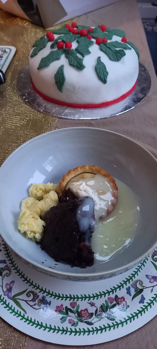 TheOneBagel's tweet photo. @AuntyDonnaBoys pud trifecta with everything on it #Ilovepud https://t.co/cEcqahCj4A