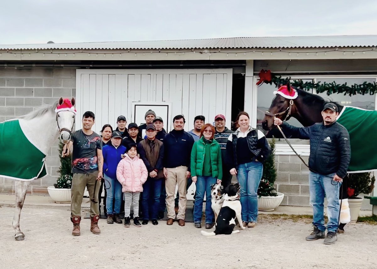 bantryfarms's tweet photo. Merry Christmas from all of us at Michael Ann Ewing Racing/ Bantry Farms. https://t.co/arEOch5QcK