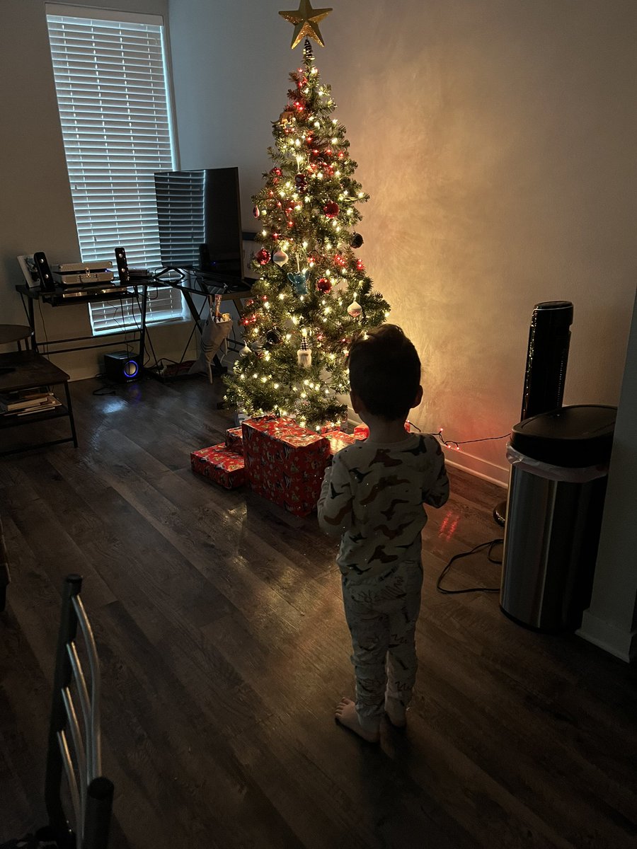 morganannwendt's tweet photo. merry christmas 🎄🎁 being able to provide our kiddo with a phenomenal christmas has made my heart so full. https://t.co/sOjoq5i8NQ