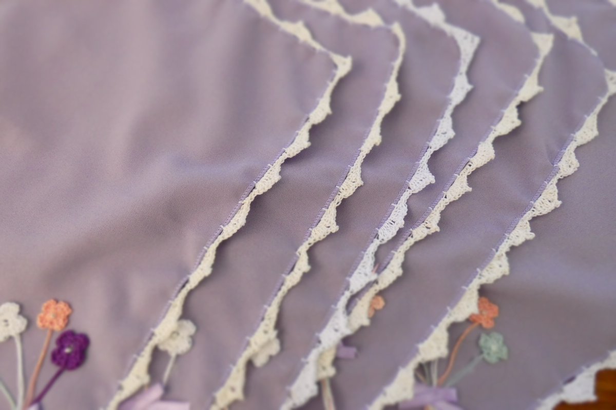 vicencia_ar's tweet photo. 😍Servilletas de tela con borde y flores tejidos a crochet.
Quedan hermosas y delicadas. https://t.co/et7xg7MFNf