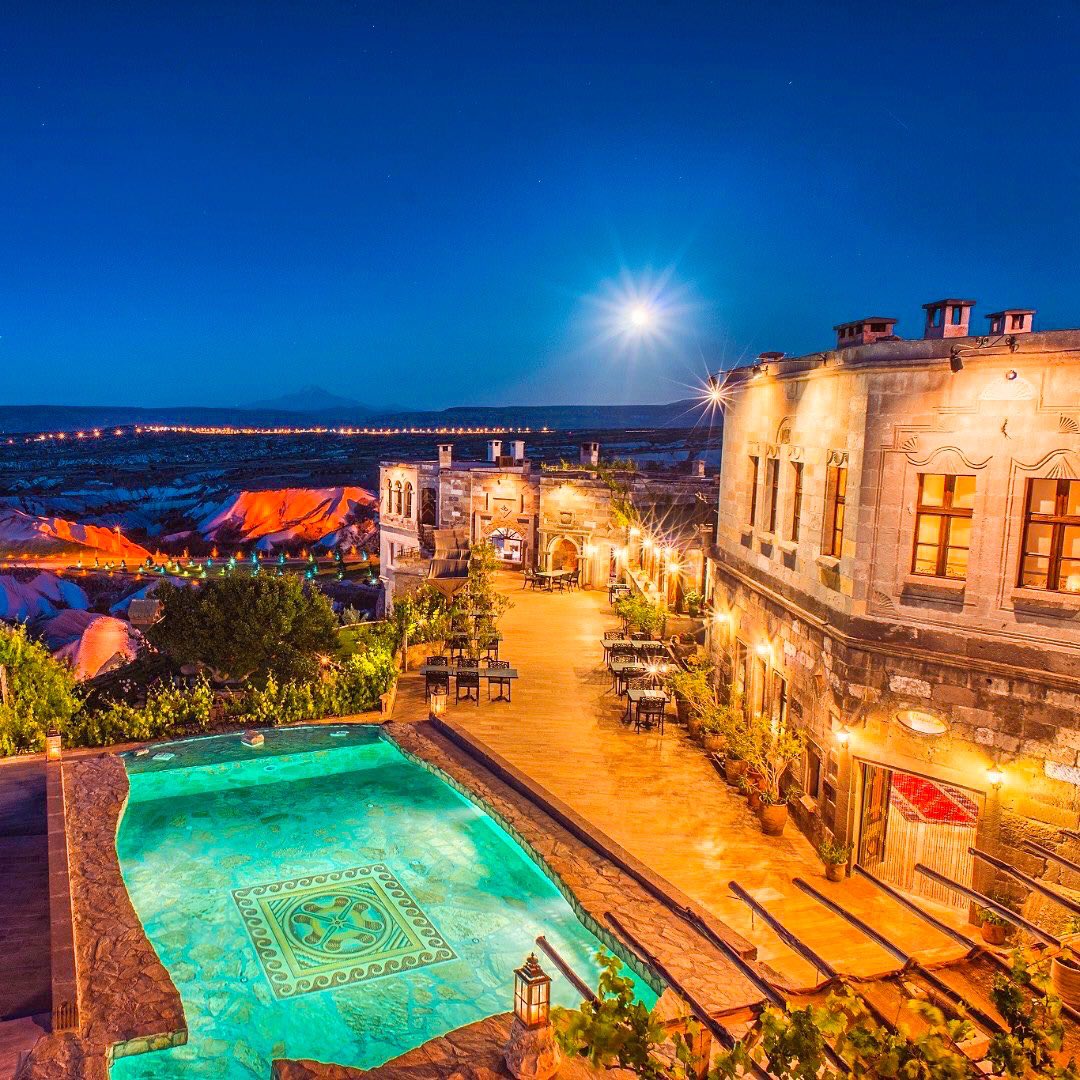 yapilacakIar's tweet photo. Kapadokya, Üçhisar’da sevdiğinle Museum Hotel’de kal. https://t.co/Q0Z5mQP0Ga