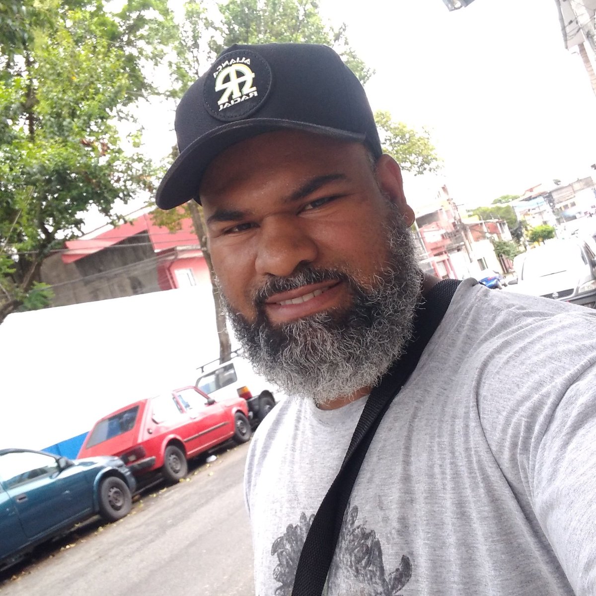 LutterOficial's tweet photo. Um Ótimo Dia De Natal Pra Geral ... Chuva De Benção... https://t.co/na4soxSZ4x