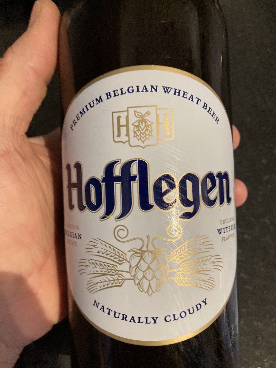 s77tux's tweet photo. Second Christmas #BeerForToday is specially produced for @AldiUK #Hofflegen Belgian wheat beer (5% ABV, 750ml) Pale gold, cloudy appearance; light floral aroma; soft mouthfeel; slight fruity taste followed by floral aftertaste. Delicious! #Slàinte #NowDrinking https://t.co/euwF3RWYGP