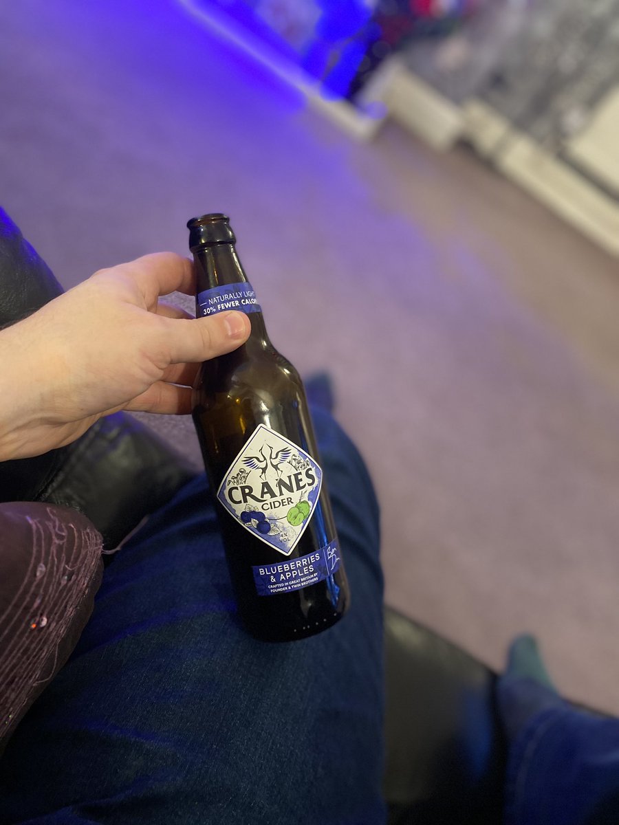 tiffdog78's tweet photo. @CranesDrinks enjoying a Christmas drink !! https://t.co/Qoi1Y0b1v3