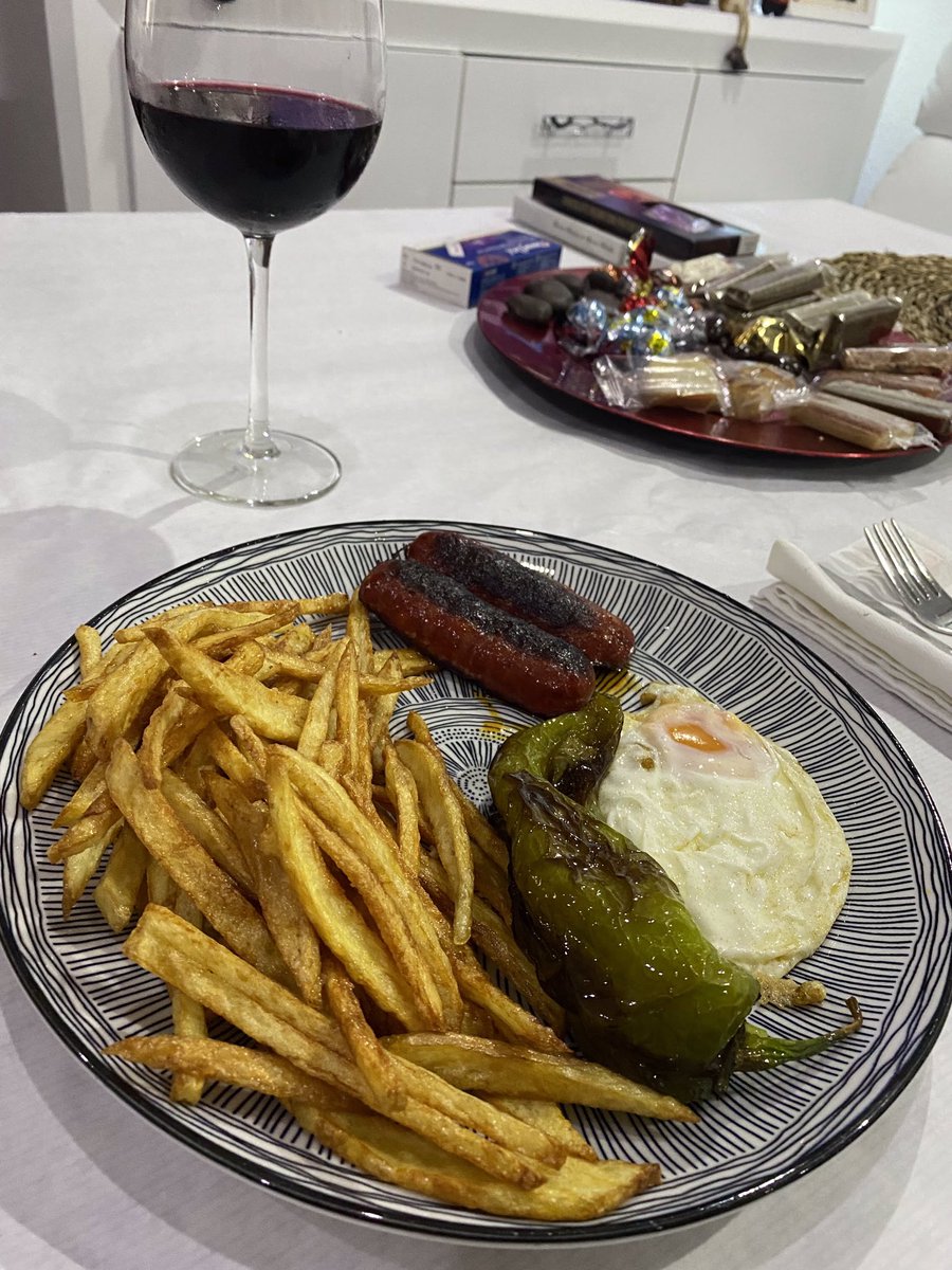 rule_75's tweet photo. @ArturoGCampos Mi almuerzo de hoy. Tradición desde hace muchos años!! https://t.co/f0PB5giCtB