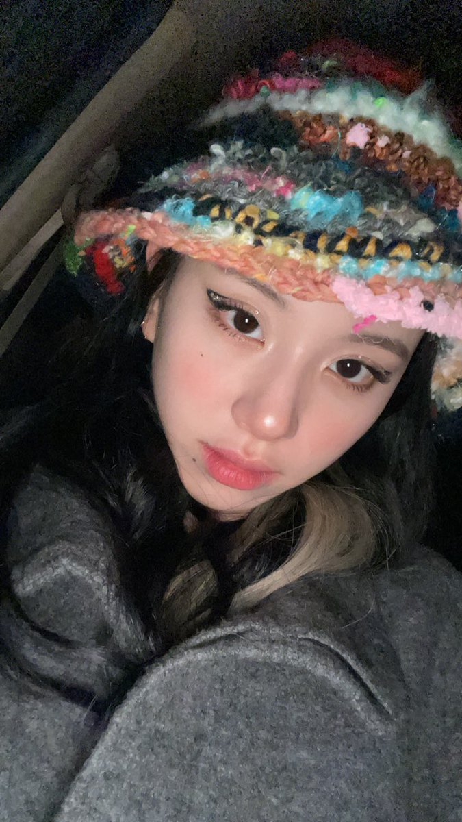 chaeypics tweet picture