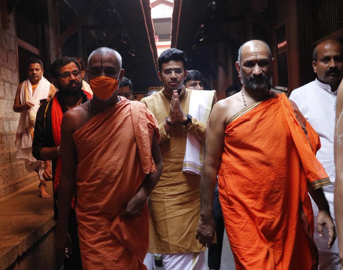 Tejasvi_Surya's tweet photo. Spoke on 'Hindu Revival' at Sri Krishna Math in Udupi today

After 2014, Bharat is finally decolonizing itself after 70+ years of colonial hangover

Following centuries of being ruled by foreign invaders, Bharat is re-emerging as 'Vishwaguru' https://t.co/giy6timR3N