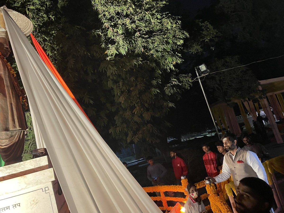 ManojSinghKAKA's tweet photo. बनारस हिन्दू विश्वविद्यालय के संस्थापक आधुनिक युग के आदर्श पुरूष ,मानवता के पुजारी ,महान शिक्षाविद,स्वतंत्रता सेनानी महामना मदन मोहन मालवीय की जयंती पर सत् कोटि नमन् विनम्र श्रद्धांजलि 🙏 https://t.co/oH7BWdW50F