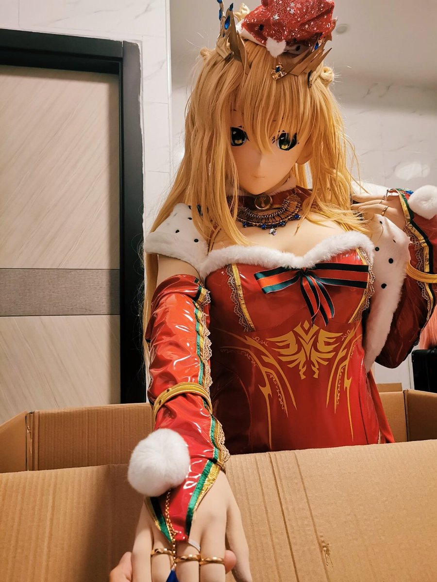 圣诞快乐，御主主~请签收今年的礼物哟！
拍点怪怪作为3k fo福利
#kigurumi  #FGO #白枪呆 #MerryChristmas