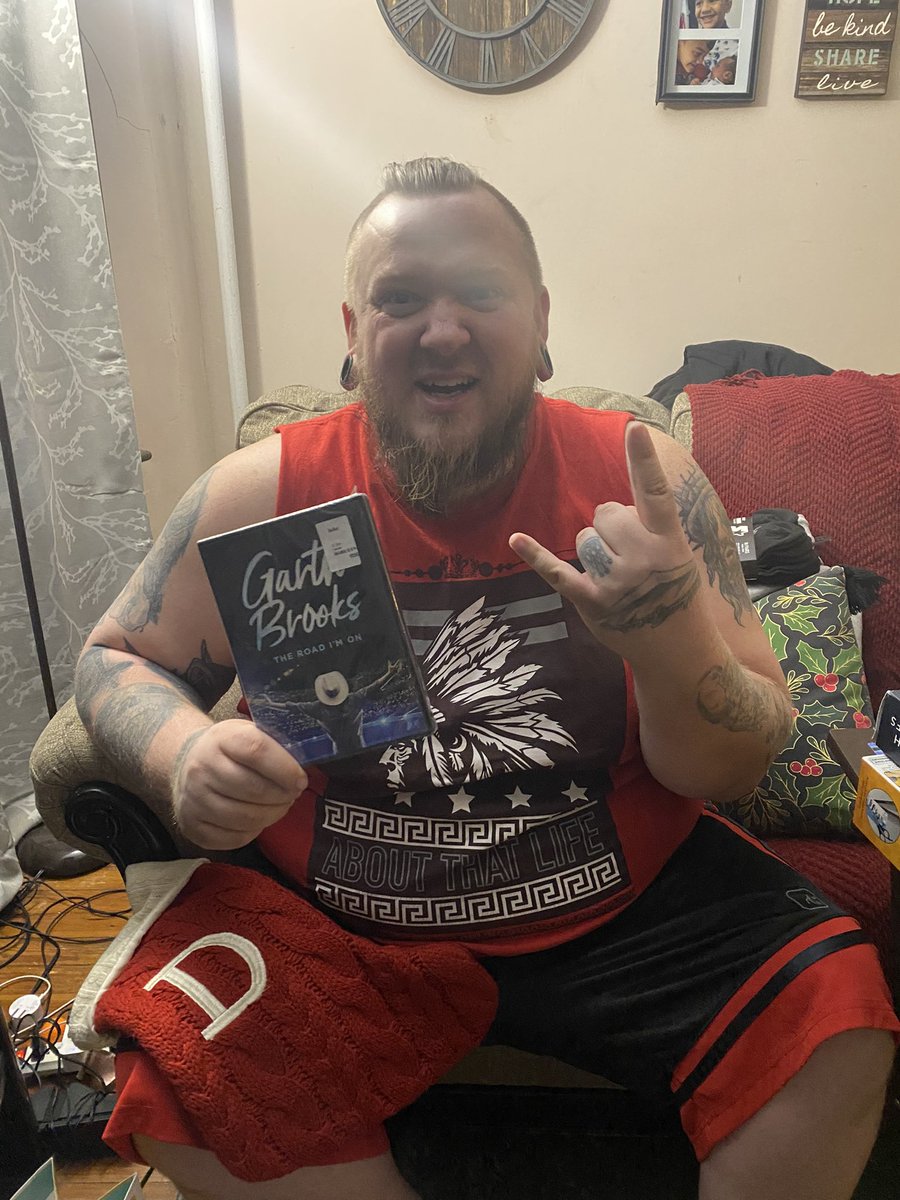 Electricpeacex's tweet photo. Got my honey this I’m his stocking as a joke�� we laughed for 15 min straight 🤣 #ymh #ymhstudios #G #tomsegura #touchmyGthroughthefence https://t.co/cJpWF9aFd1