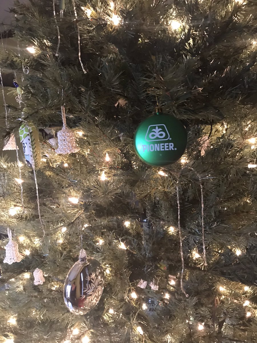 TimTabert's tweet image. Merry Christmas   Enjoy time with your family.