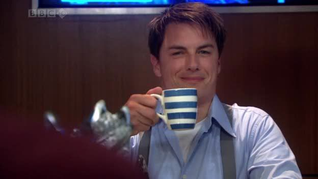 tidsherre's tweet photo. #doctorwho #torchwood #jackharkness #10doctor
ты не скроешь
свою боль
добавляя 
"лол" после 
каждого 
предложения 

                                            скрою.
                                              лол https://t.co/y0fqYM6uik