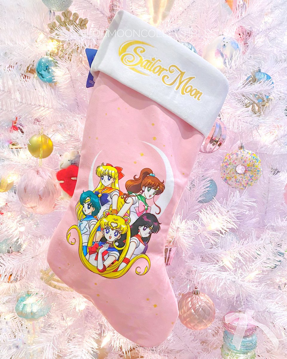 Merry Christmas!!! 🎄☃️🎅 
my friend got me my very first stocking and it’s a #SailorMoon one!!! 🥰 did you get something SM for Christmas?! 💖🎁