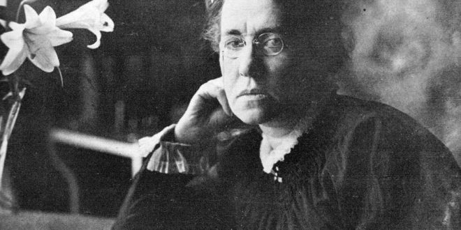 yeryuzupostasi's tweet photo. Birey, Toplum ve Devlet – Emma Goldman
#Dosyalar #DevrimDevletReform
https://t.co/nfnSNjmoHH https://t.co/tZs1EWTdSJ