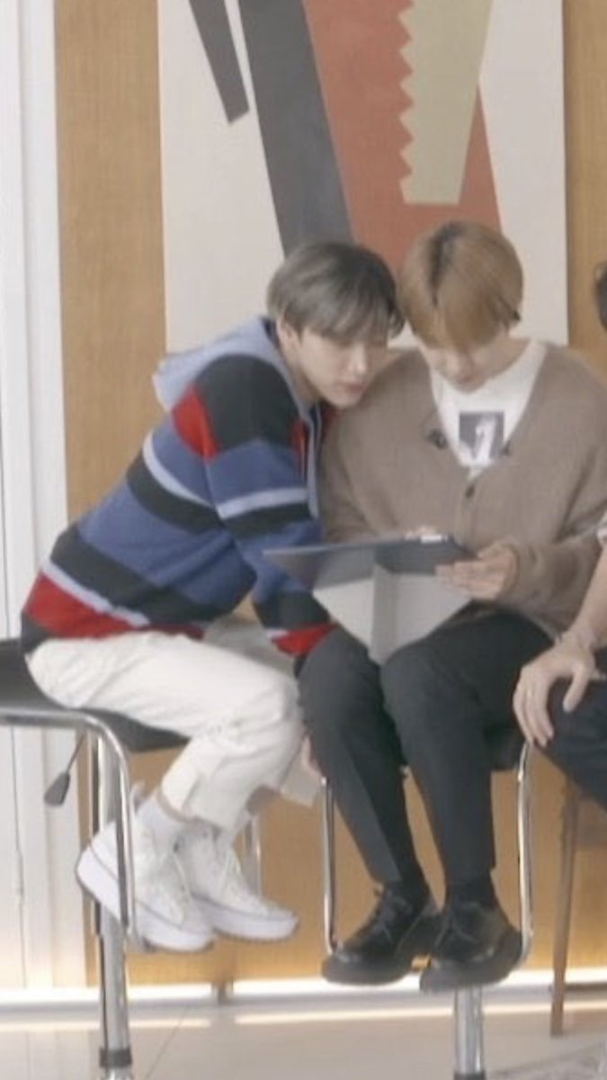 Peejador's tweet photo. น้องเตนกับพิแบคน่ะหรอ ;_; https://t.co/GGgLo3lFMC