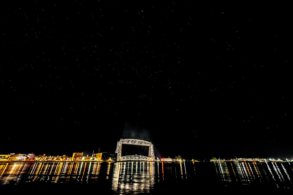 CurskiPics's tweet photo. My Favorite Landscape Pictures of 2021

The night sky over Duluth, MN

#duluth #minnesota #aerialliftbridge #reflection #night #nightsky #stars #wideangle #water #lights #landscape #favoritesof2021 #pentax https://t.co/UXD3bHVFqw