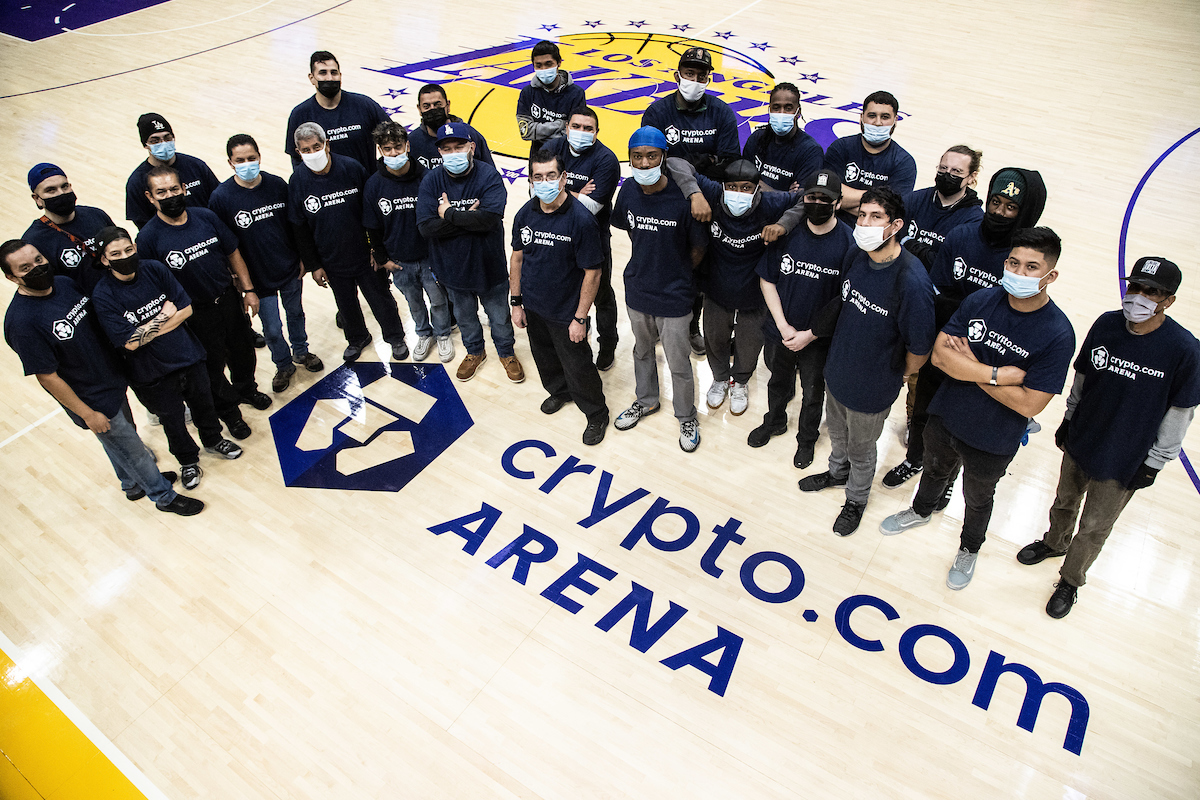 Santa and his elves brought us something extra special for Christmas this year 👀 <a href="/cryptocom/">Crypto.com</a> 

📸: @ADBPhotoInc / <a href="/WillPhotography/">Will Navarro</a>