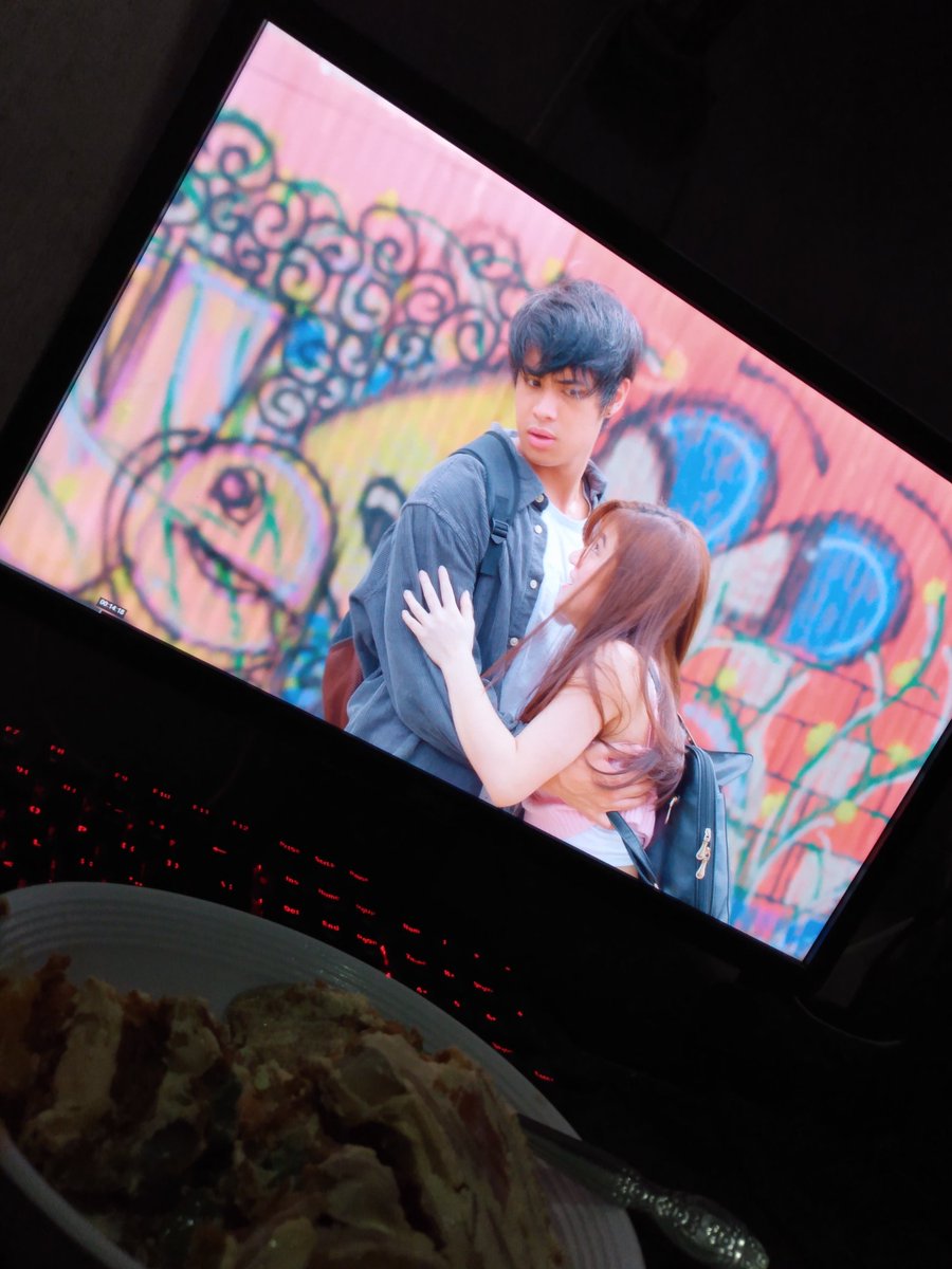 dbondelofjoy's tweet photo. Di talaga buo yung pasko ko kung hindi ako manonood ng LICB ๐คช Oh ikaw? Papahuli ka pa ba?? Watch na sa mga di pa nakanood!!
special thanks to @titasofdonbelle Merry Christmas, everyone. โค๏ธ
#DonBelle
#LoveIsColorBind https://t.co/JsVoe3bsUs