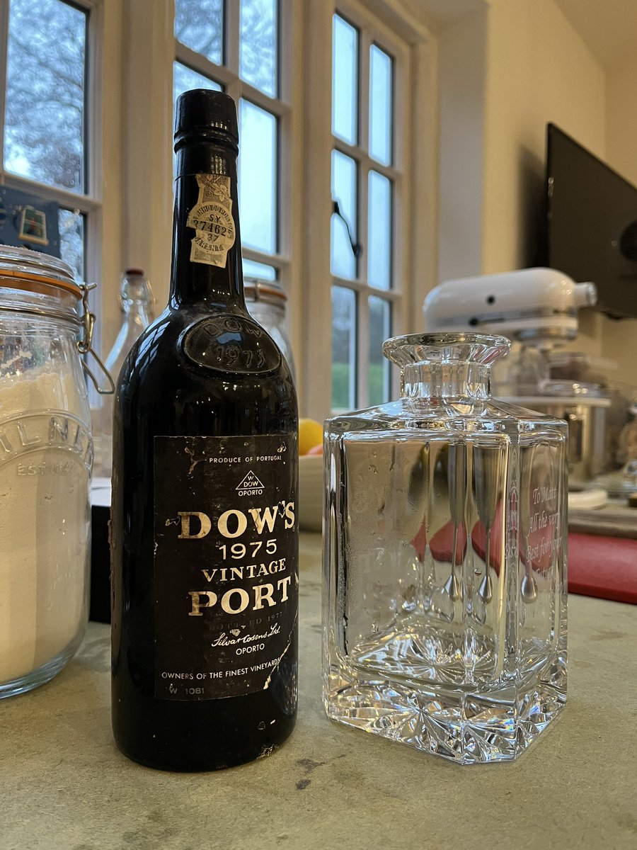 Dan_Thornburn's tweet photo. A very special Christmas for the Thornburns this year. All together again for the first one in a while. Special times call for a special port! Thanks my dear departed Godfather Charlie for this bottle. We’ll toast you in your absence. Merry Christmas #properdrop @SymingtonFamily https://t.co/diAVUynXpw