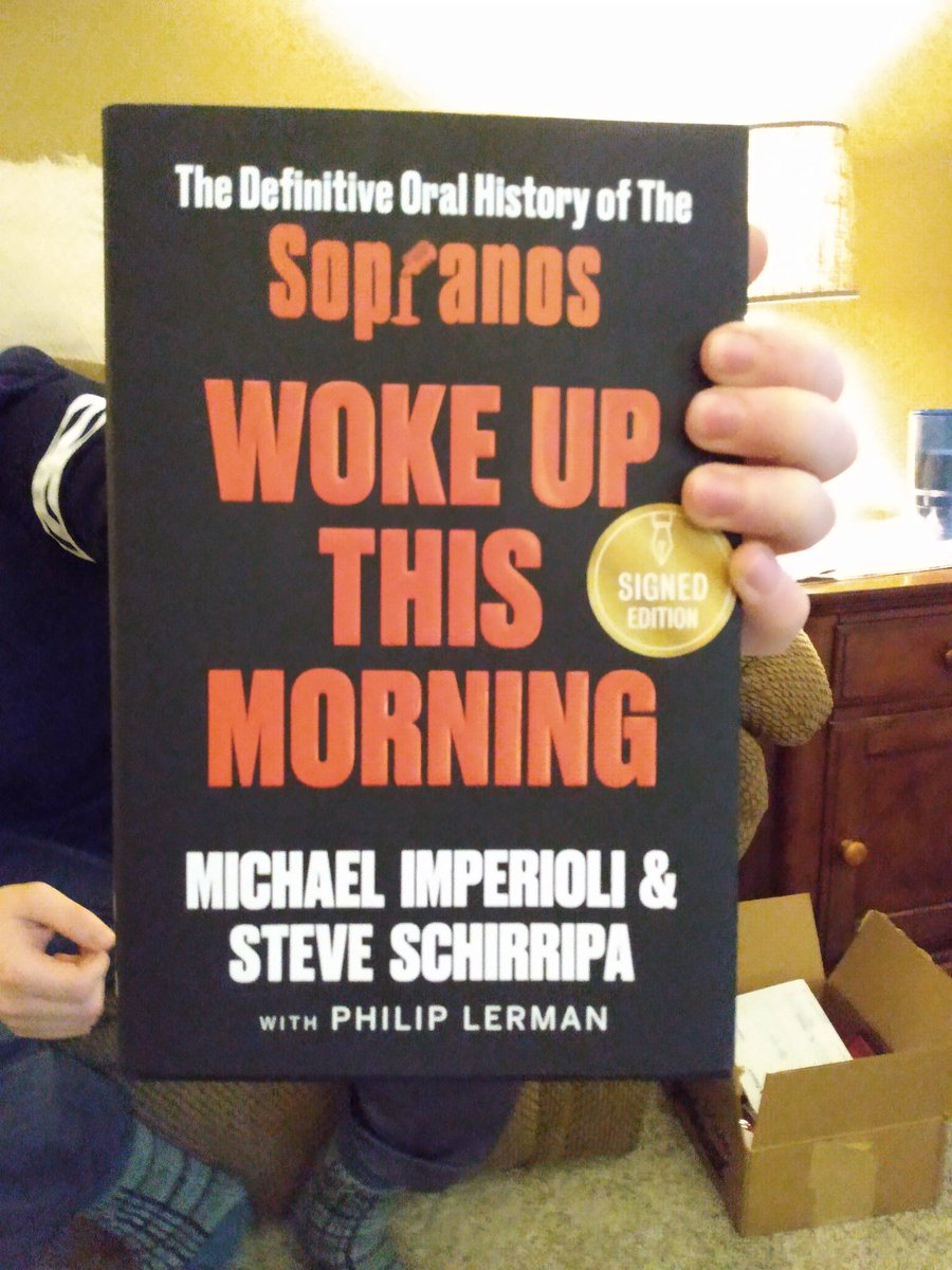 RJLiddy's tweet photo. Looking forward to diving into my latest Xmas Gift...@StevenSchirripa https://t.co/kEQZAZ3xy7