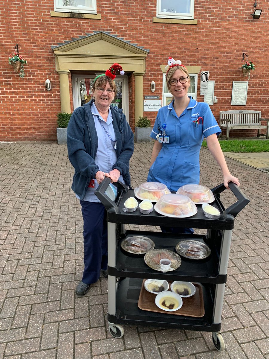 AspinTina's tweet photo. Well done and thank you Tame Valley’s District Nurses for taking Christmas Dinners to those in need Thank you Appleton Manor Care home for providing them again so very proud to be part of this amazing team #districtnurses#Stockport#kindness#merrychristmas https://t.co/uHALZfRjUa