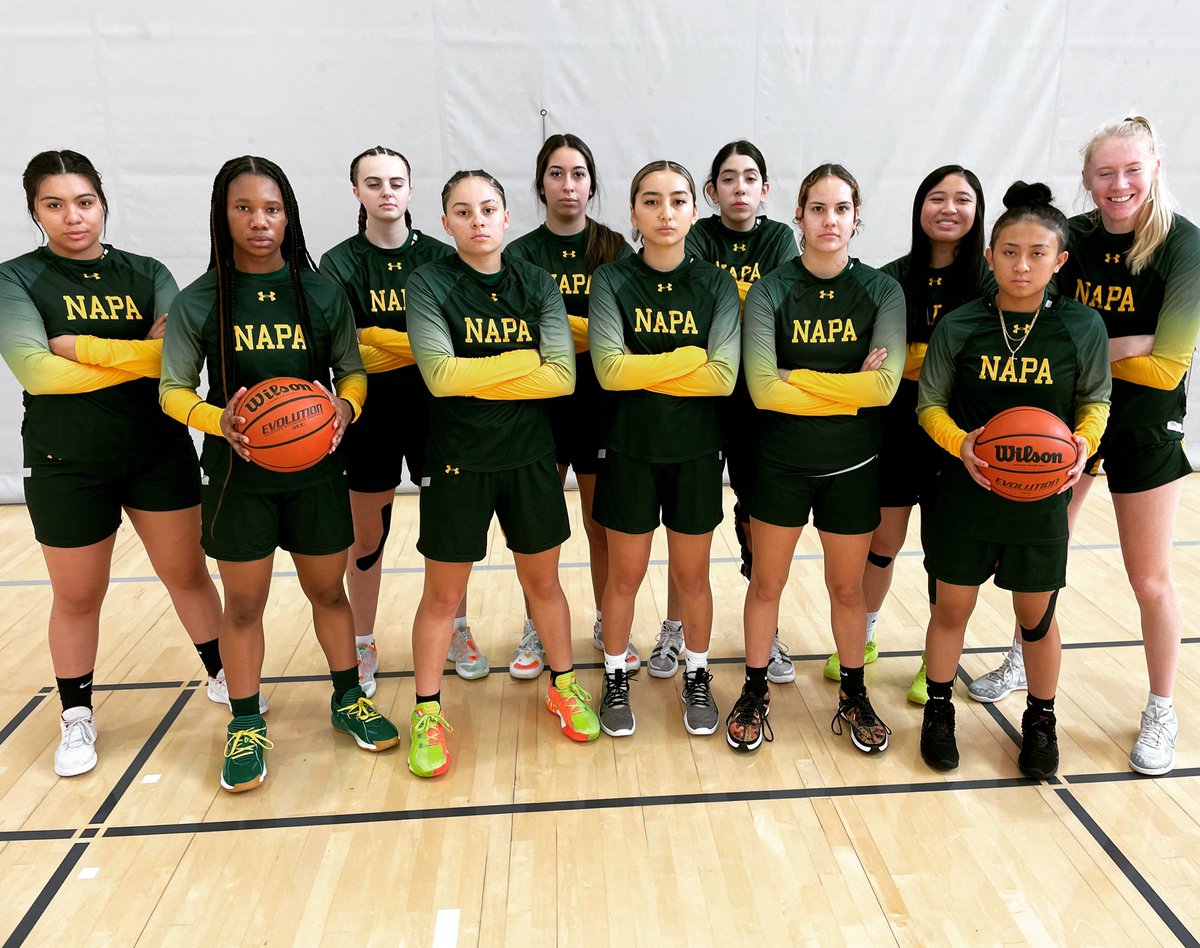 nvcstormwbb's tweet photo. The 2021-22 Napa Valley College Women’s Basketball Team! #nvcstormwbb #nvcstormathletics https://t.co/YD7O6wpErn