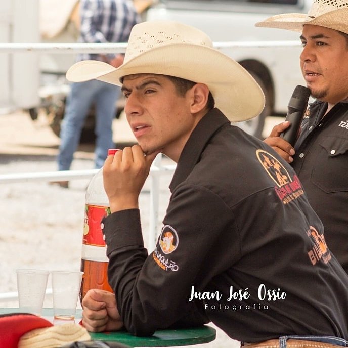 BrayanMegamx's tweet photo. @billyboots_mx  🤠
#Cowboys #COWBOY #CowboysNation #CowboyBebop #CowboySnake #cowboybepop #vaqueros #Mexican #mexicans #Mexicanpower https://t.co/rv7E2lDDyy