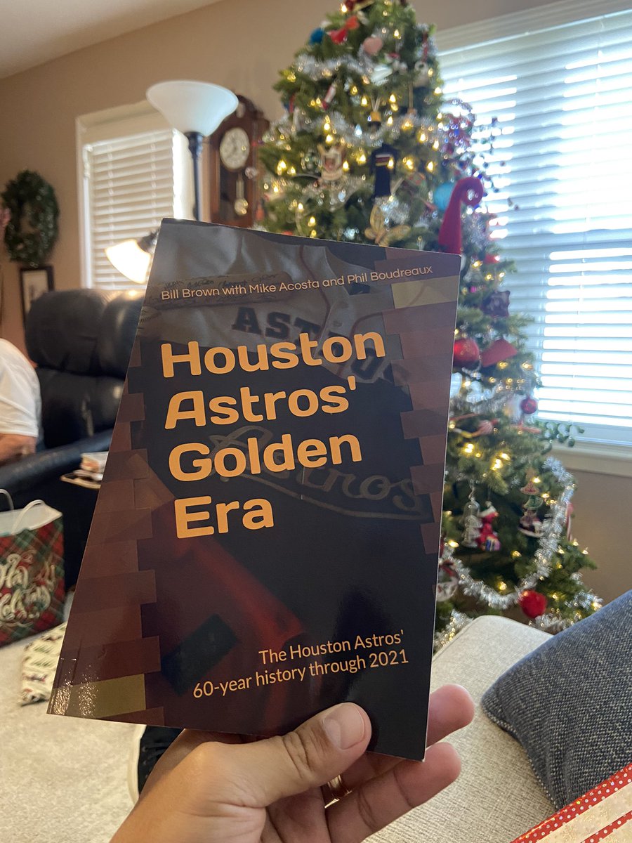 Coach_Graham25's tweet photo. @BrownieTw @AstrosTalk Merry Christmas Gentlemen! All the men got one. https://t.co/4dwlDLKVCO