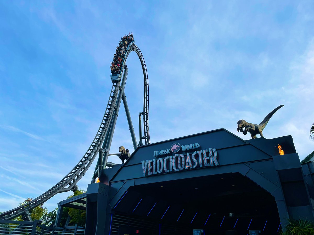 Coaster365's tweet photo. #1 - Velocicoaster - Islands Of Adventure
The last 2 months I’ve gushed about how much I love airtime, launches, theme, and intensity. Rarely does a ride have all 4. Not only does Velocicoaster pull it off, they’re all at an A+ level. THE 🐐
#25DaysOfRollers #25DaysOfCoasters https://t.co/i7ECphl0kC
