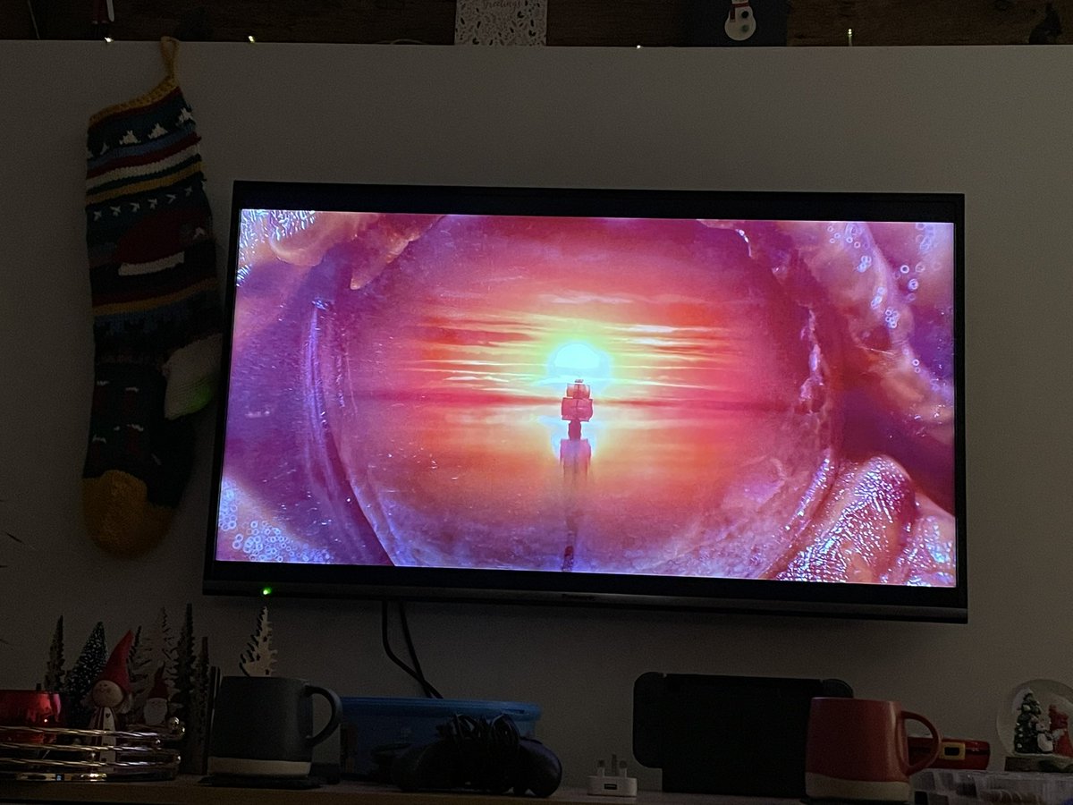 JustTeddii's tweet image. Upgraded the families Xbox 360 to the Series S with a GamePass subscription, the little console that can! 

I also love that my family are #TeamSticker 💪