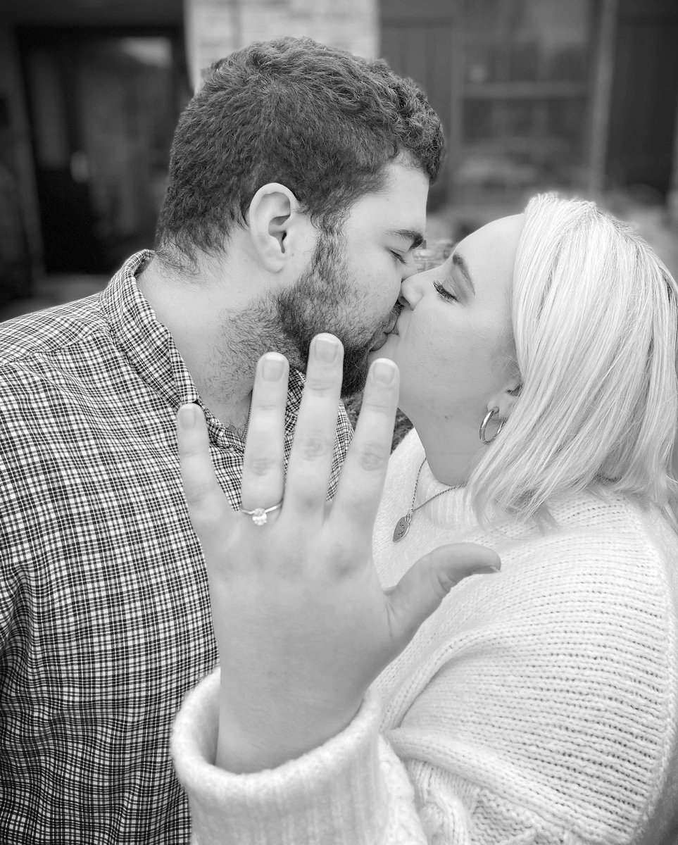 MrBasan08's tweet photo. Merry Christmas everyone! The Basan’s received a future son-in-law! @kelcie_ryanne @BaileyLewis11 https://t.co/Exj2Sdf6hC