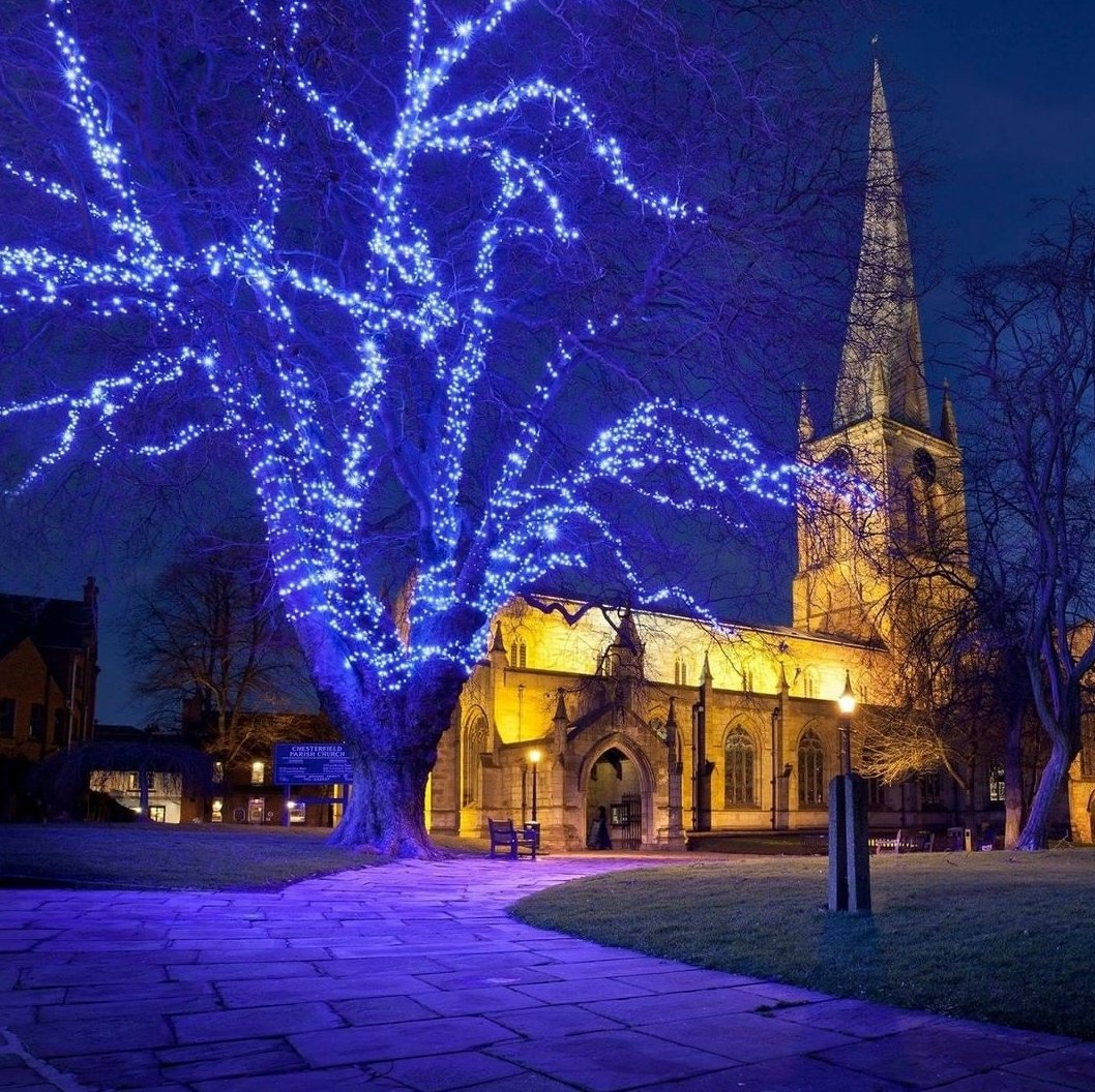ChesterfieldCen's tweet photo. Desde Chesterfield Centre, os deseamos una Feliz Navidad y un próspero año 2022🎄🌟❤ https://t.co/N9nuwyjlAj