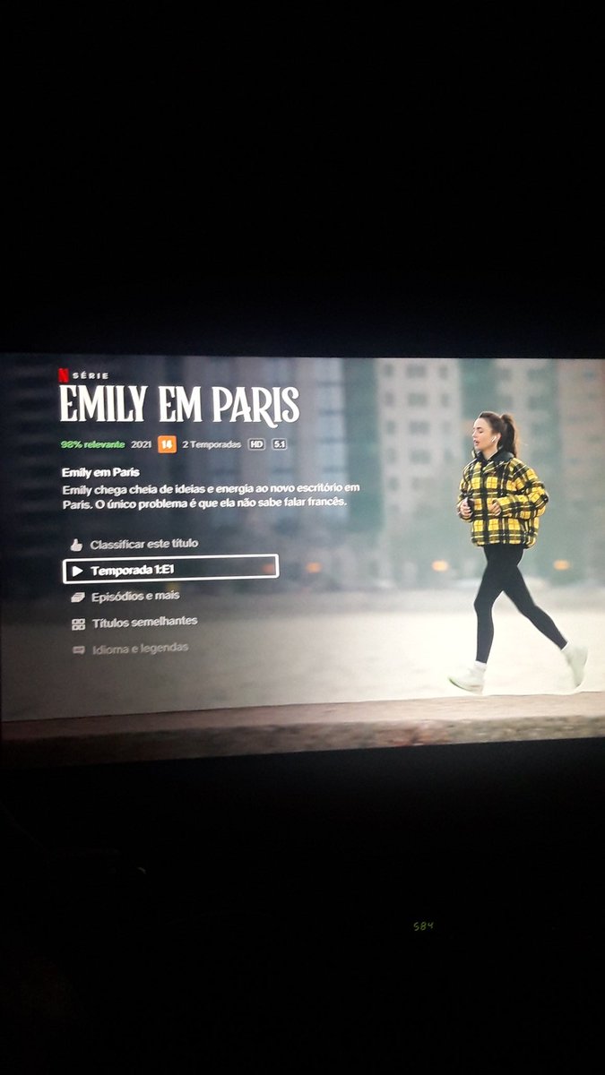 ThiagoAuarek's tweet photo. Bora começar essa série #EmillyEmParis https://t.co/bt9sDmgszz