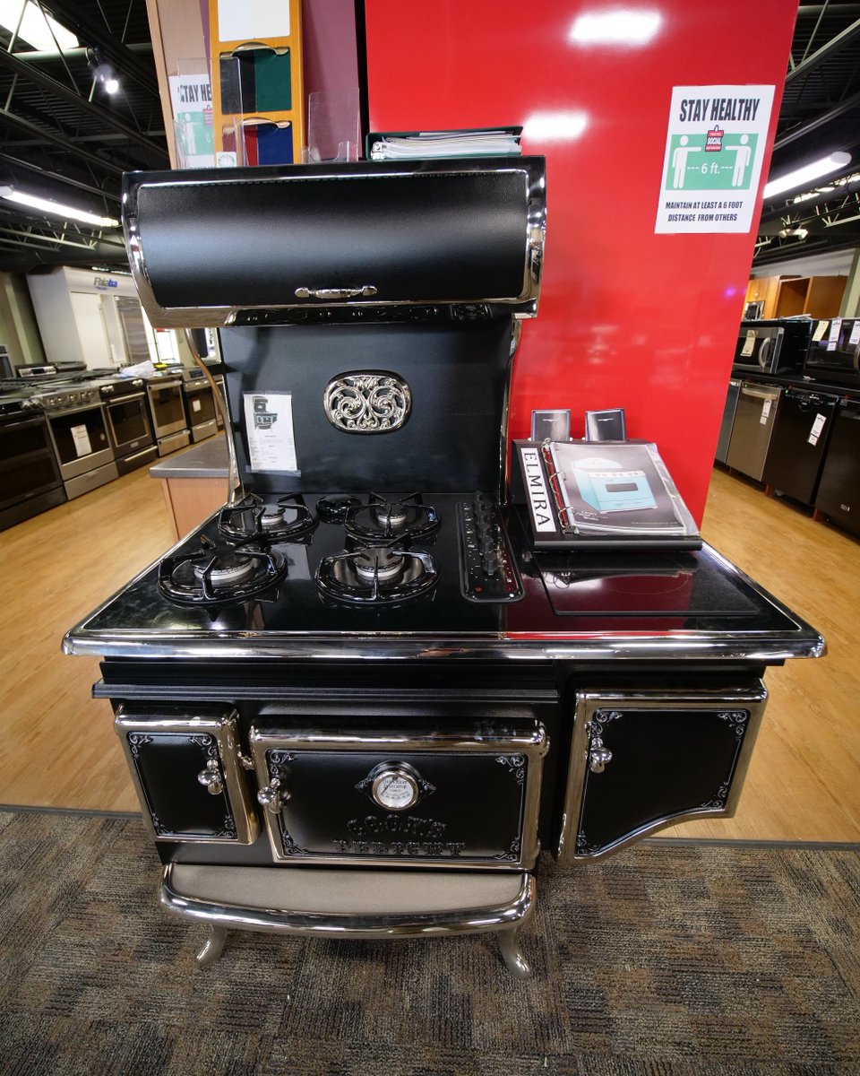 BrothersMain's tweet photo. Happy holidays from all of us at Brothers Main! https://t.co/UI597EeCDG

#happyholidays #appliances #BrothersMain https://t.co/PGdDKdajxj