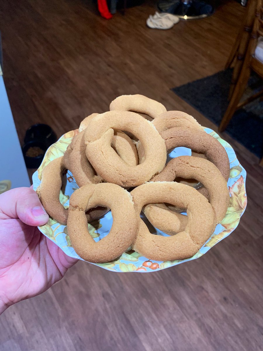 Rai17_'s tweet photo. It’s not Christmas until I make 100+ #coricos. Jesus told me hisself. https://t.co/yAVQ4YVUfR