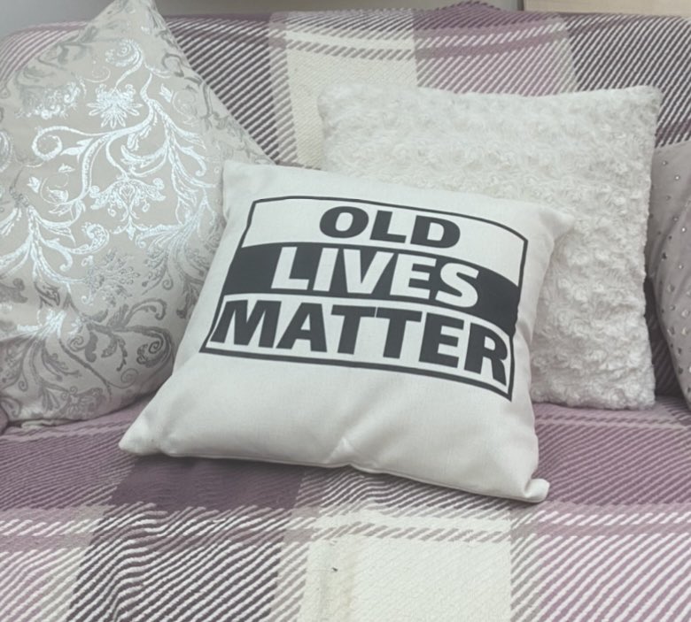 Reporterbird's tweet image. Best Chrissy pressy from the children! 🤦‍♀️