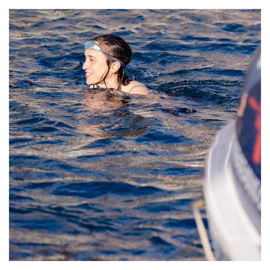 Whilst we all tucked into our festive feasts, Jess and Charley are spending their first Christmas at sea. Their families are missing them but are so proud of what they have achieved.💙
Merry Christmas team, and to all taking part in this year’s challenge!!🎄🎅

📸 <a href="/ACampaigns/">Atlantic Campaigns</a>